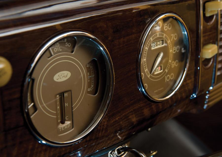  Ford Standard Station Wagon 1939 года  (фото 3 из 9)